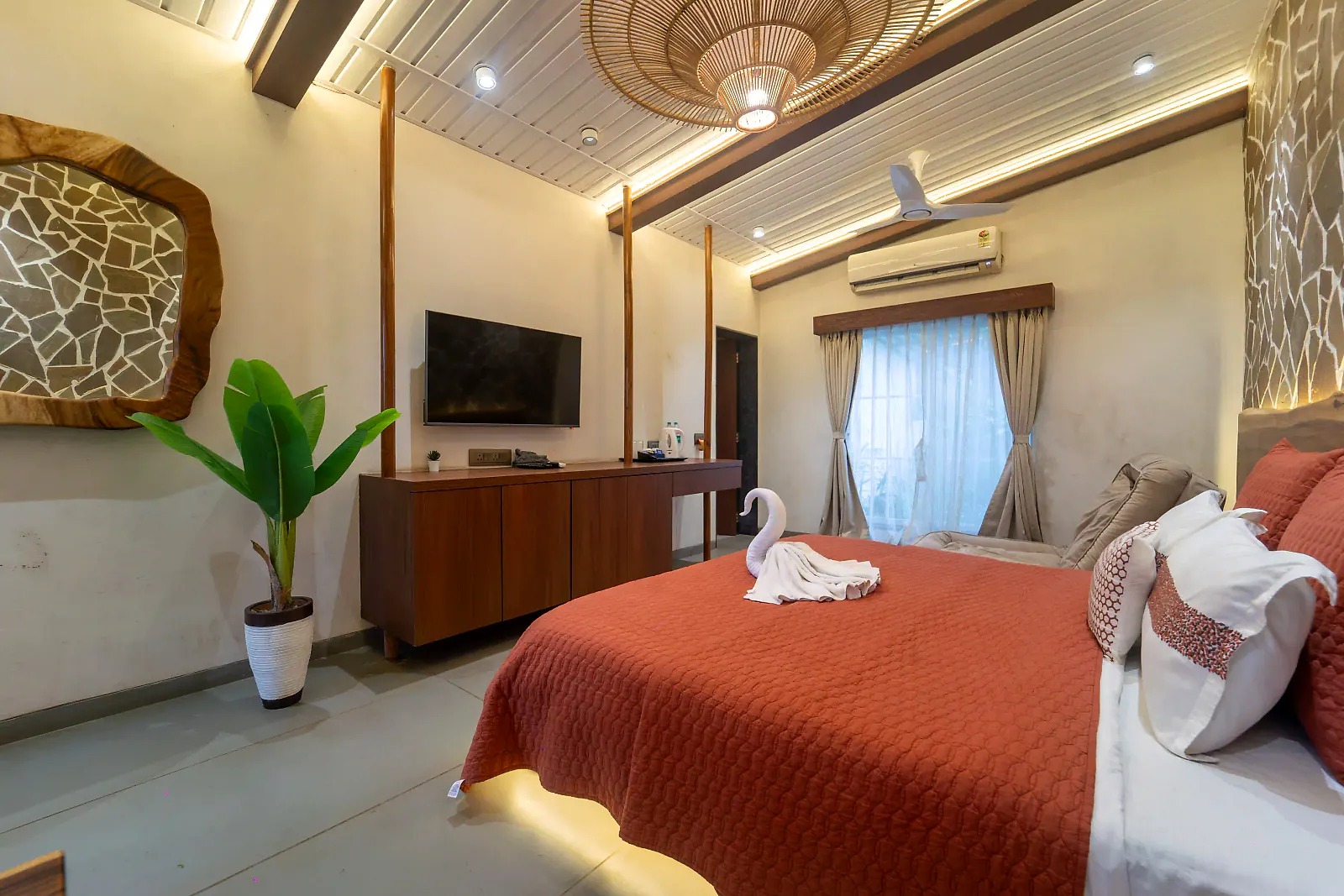 Aranya Honeymoon Suite balcony
